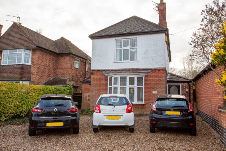 Student House, 25 Burfield Avenue, Loughborough Andrew Chell
