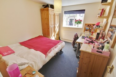 Large sunny double bedroom (2); ground floor back with large desk by window