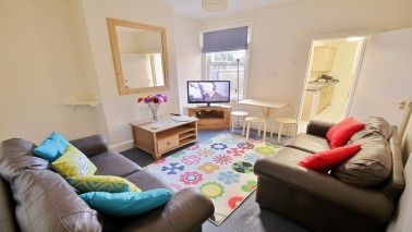 5 large double bedrooms 