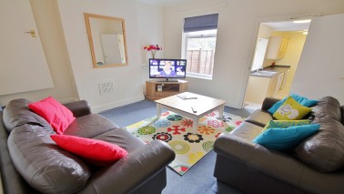 5 large double bedrooms 