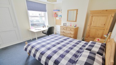 3 big double bedrooms