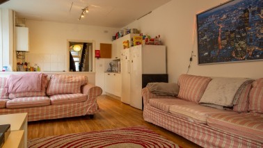 6 en-suite double bedrooms